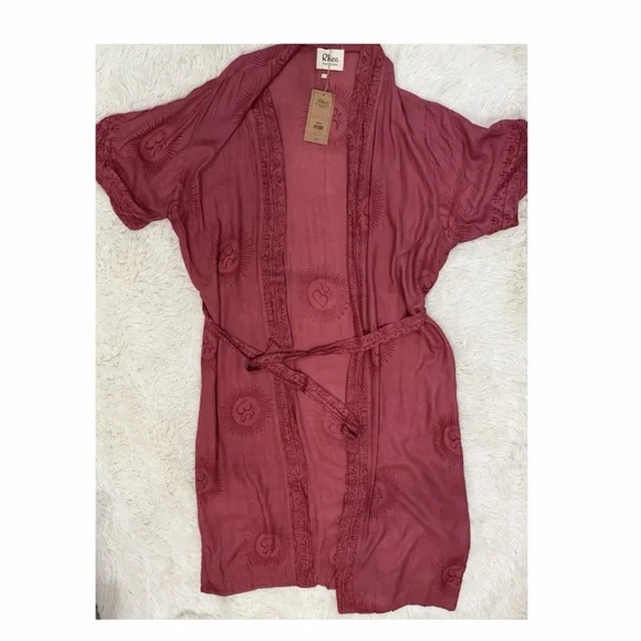 Rhea Red Embroidered Kimono Robe Sz OSFM (NWT) - Picture 1 of 6